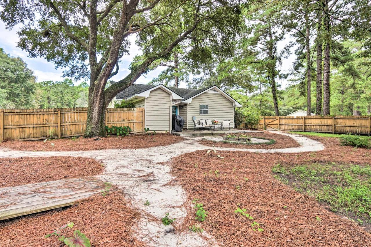 Peaceful Beaufort Home With Front Porch And Grill Exteriér fotografie