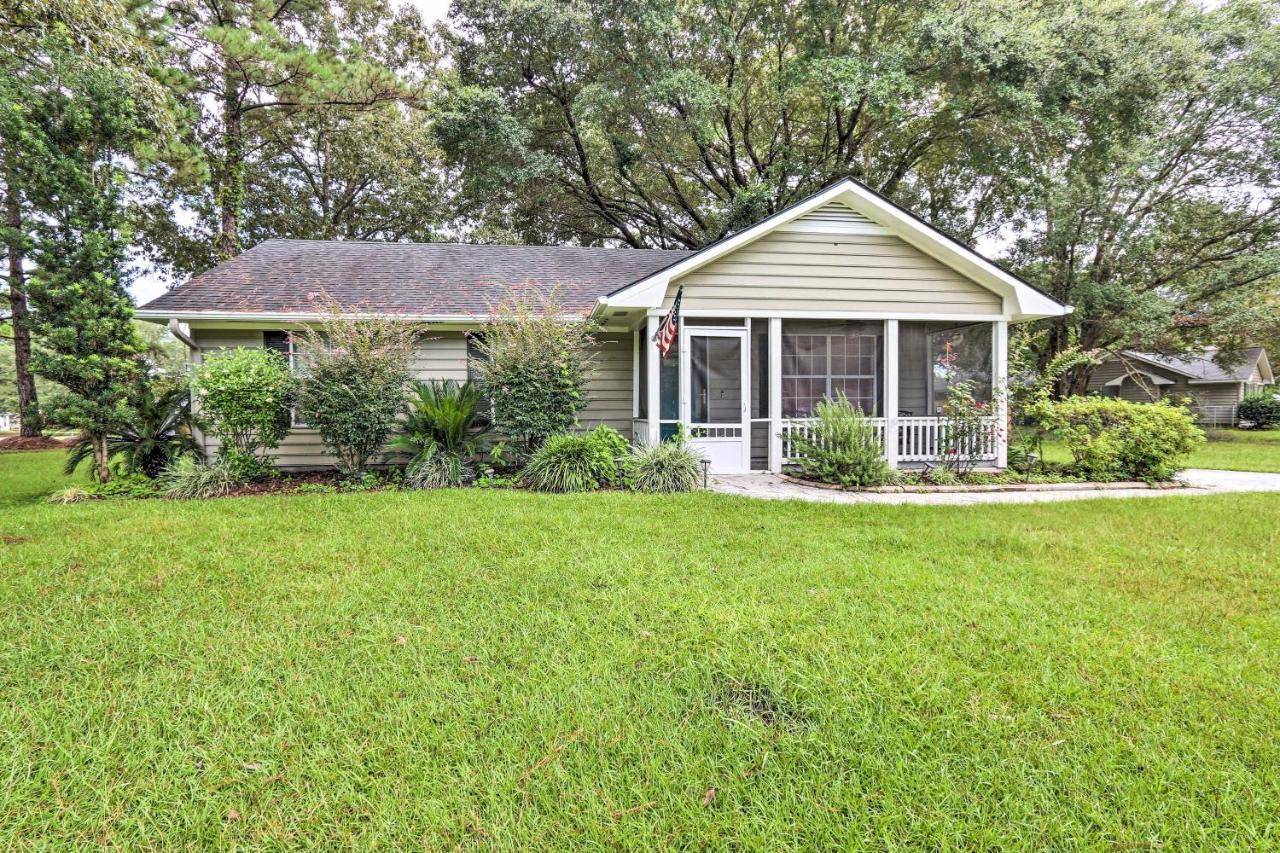 Peaceful Beaufort Home With Front Porch And Grill Exteriér fotografie